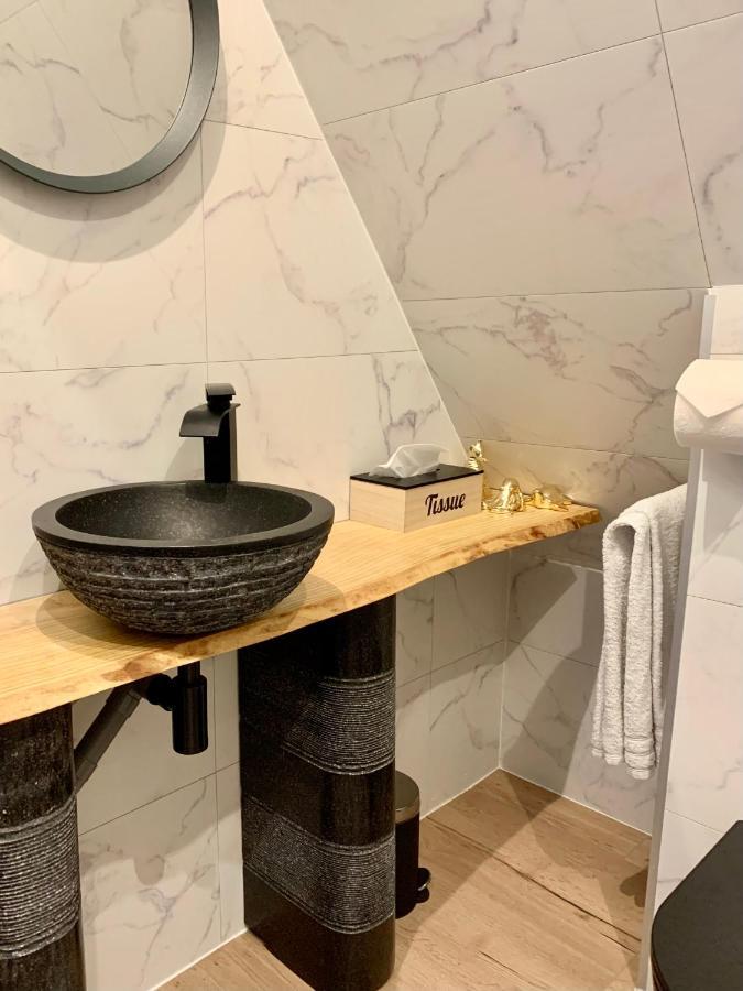 B&B Bij Vincent Nieuw-Amsterdam Dış mekan fotoğraf